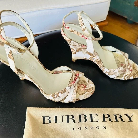 Beautiful Burberry London strappy wedge heels size 38 (US size 7) - Picture 2 of 7